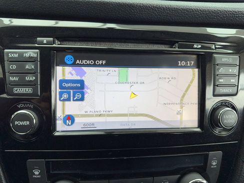 Used 2017 Nissan Rogue SV w/ SV Premium Package image 25