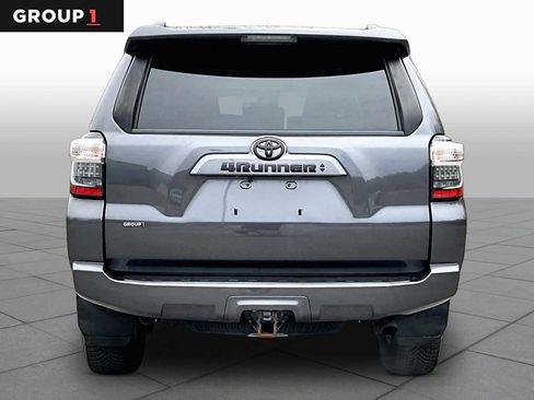 Certified 2022 Toyota 4Runner SR5 AWD/4WD image 5
