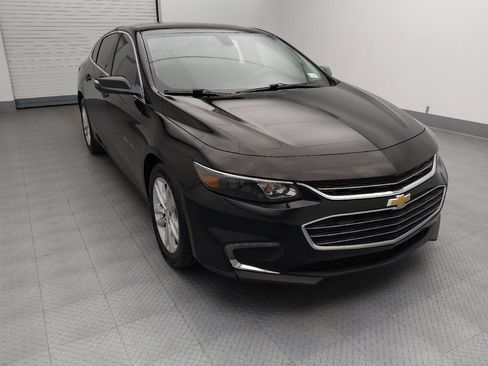 Used 2017 Chevrolet Malibu LT FWD image 14