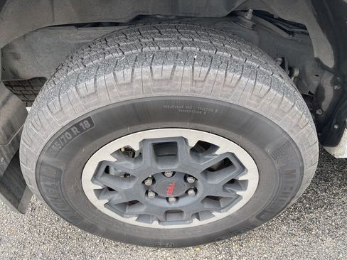 Used 2025 Toyota 4Runner TRD Off-Road image 14