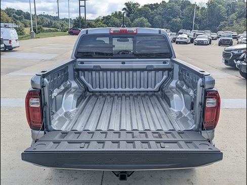 New 2026 GMC Canyon Elevation w/ Convenience Package AWD/4WD image 12