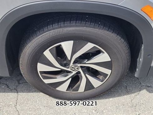 Used 2025 Volkswagen Tiguan S FWD image 9