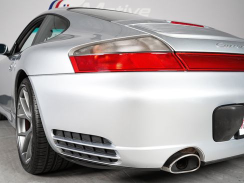 Used 2003 Porsche 911 Carrera RWD image 10