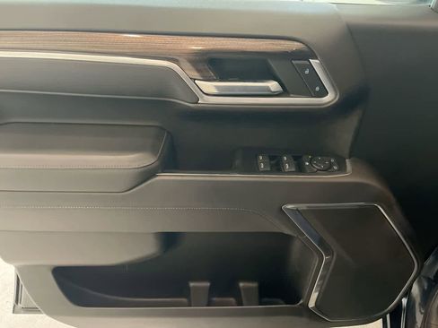 Used 2022 Chevrolet Silverado 1500 LT image 13