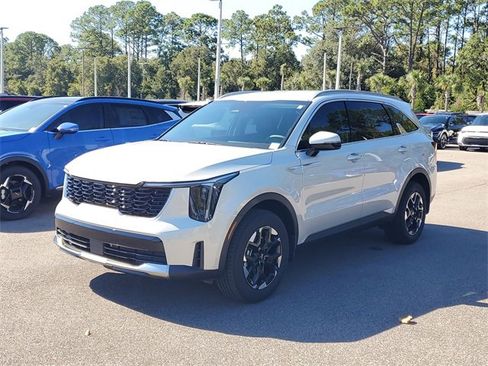 New 2026 Kia Sorento S image 3