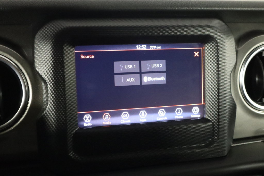 Used 2021 Jeep Wrangler Unlimited Sahara AWD/4WD image 32