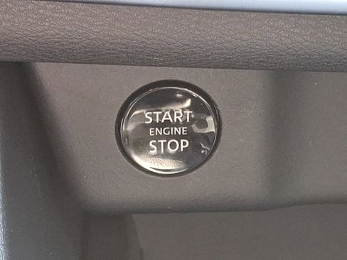 Used 2024 Nissan Rogue SV AWD/4WD image 22
