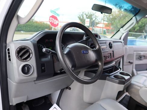 Used 2010 Ford E-350 and Econoline 350 Super Duty image 18