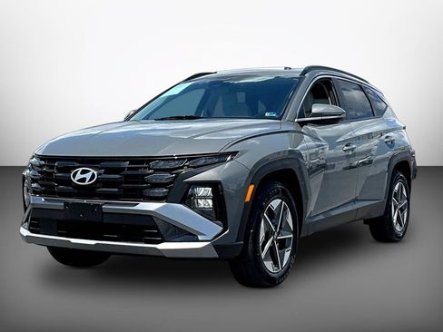 Certified 2025 Hyundai Tucson SEL AWD/4WD image 3