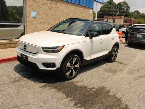 Used 2022 Volvo XC40 P8 Recharge Plus AWD/4WD image 3