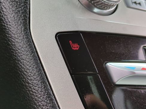 Used 2021 Ford Explorer XLT image 22