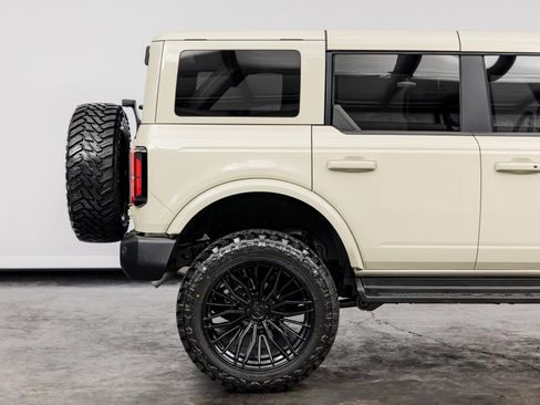 Used 2025 Ford Bronco Outer Banks AWD/4WD image 24