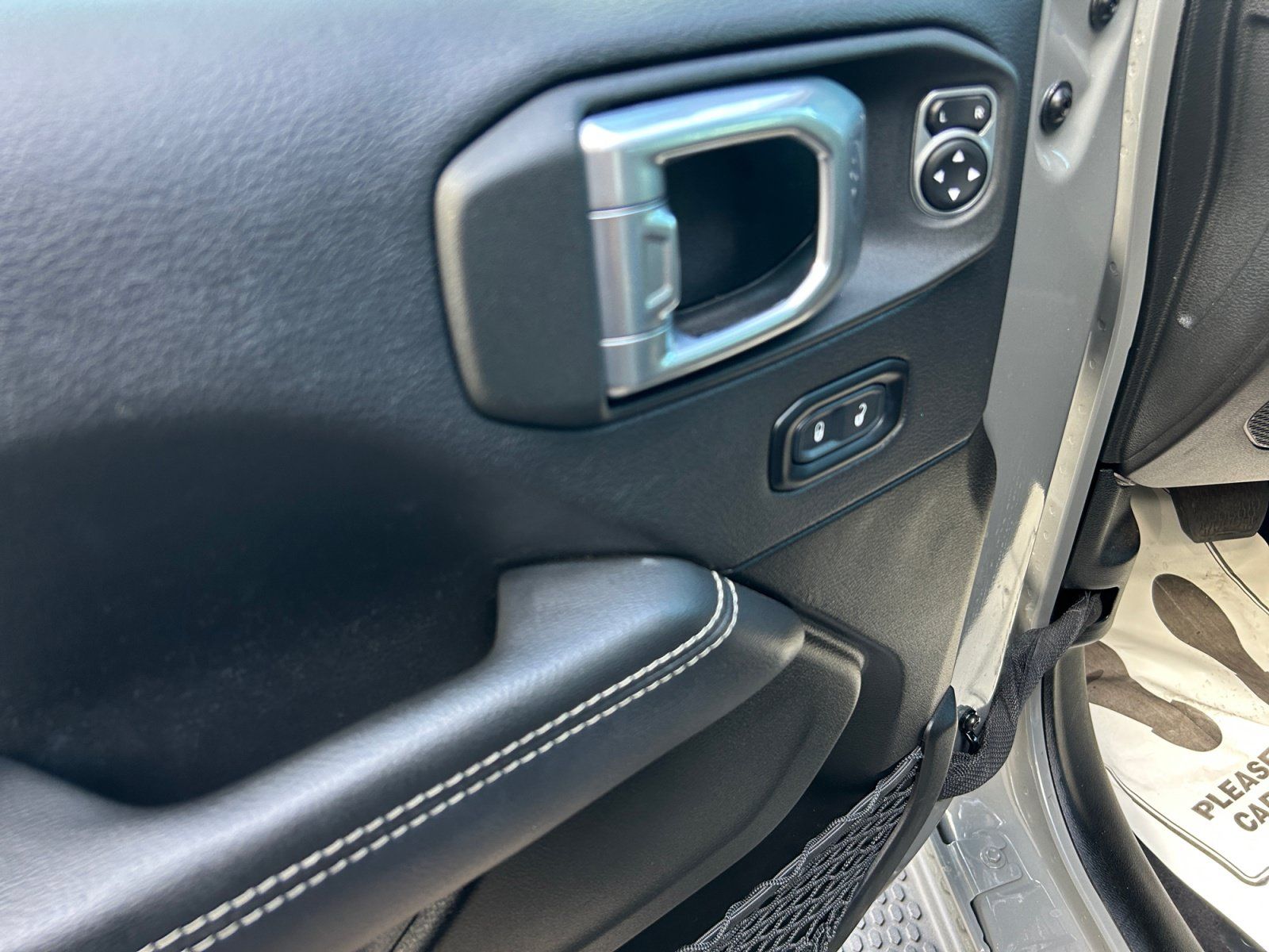 Used 2023 Jeep Wrangler Unlimited Sahara AWD/4WD image 13