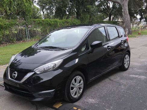Used 2017 Nissan Versa Note SV FWD image 4