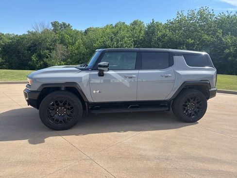 Used 2024 GMC Hummer EV 2X AWD/4WD image 2