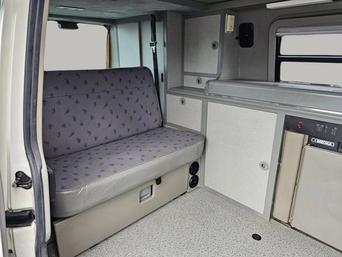 Used 1997 Volkswagen Eurovan Camper image 17