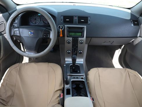 Used 2008 Volvo C70 T5 FWD image 2