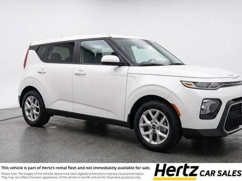 Used 2025 Kia Soul LX w/ LX Technology Package FWD image 1