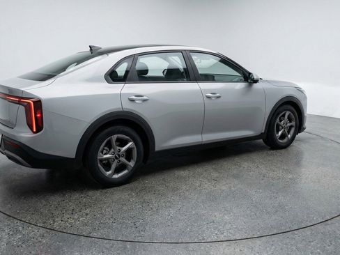 Used 2025 Kia K4 FWD image 9