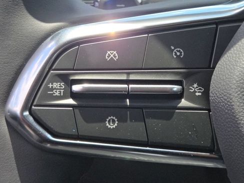 Used 2026 Chevrolet Equinox LT w/ Safety and Technology Package FWD image 25