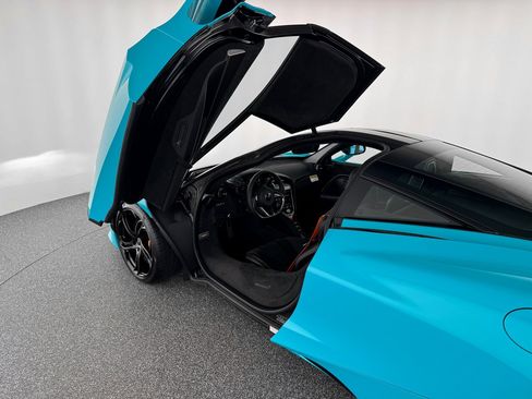 New 2026 McLaren 750S image 12