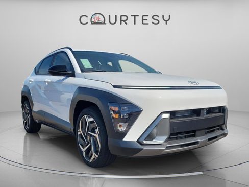 New 2026 Hyundai Kona SEL Premium image 5