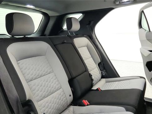 Used 2018 Chevrolet Equinox LS FWD image 36