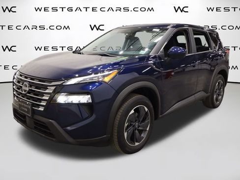 Used 2024 Nissan Rogue SV image 1