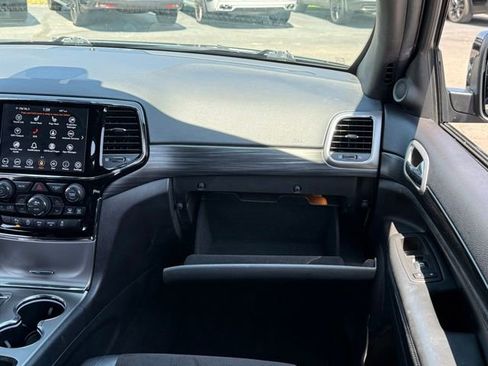 Used 2020 Jeep Grand Cherokee Altitude AWD/4WD image 33