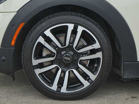 Used 2019 MINI Cooper S w/ Signature Upholstery Package image 7