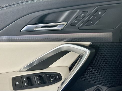 Used 2025 BMW X1 xDrive28i image 18