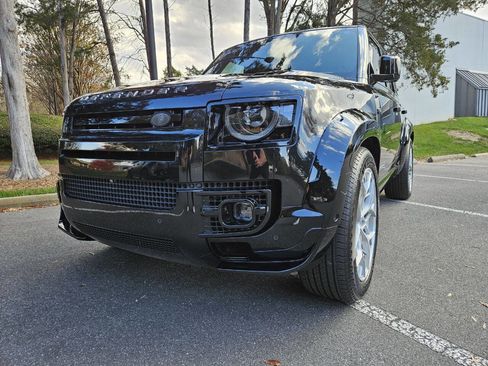 Used 2024 Land Rover Defender 110 V8 image 47