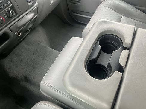 Used 2002 Ford F350 Lariat image 23