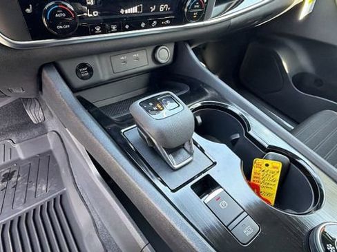 New 2026 Nissan Rogue SV image 25