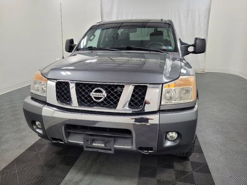 Used 2015 Nissan Titan SV w/ SV Value Truck Package AWD/4WD image 15
