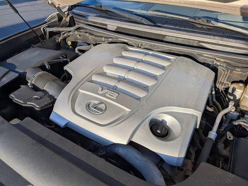 Used 2016 Lexus LX 570 4WD image 24