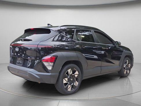 Used 2024 Hyundai Kona SEL FWD image 7