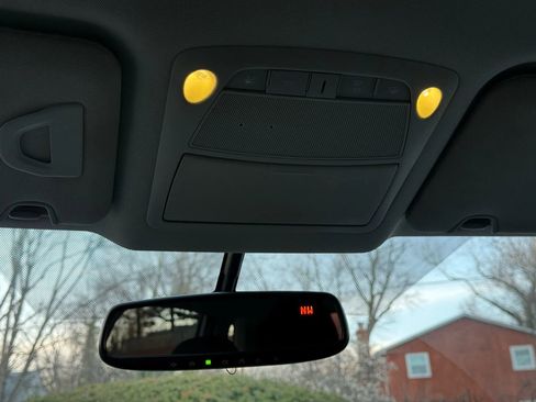 Used 2017 Nissan Rogue SV w/ SV Premium Package image 28