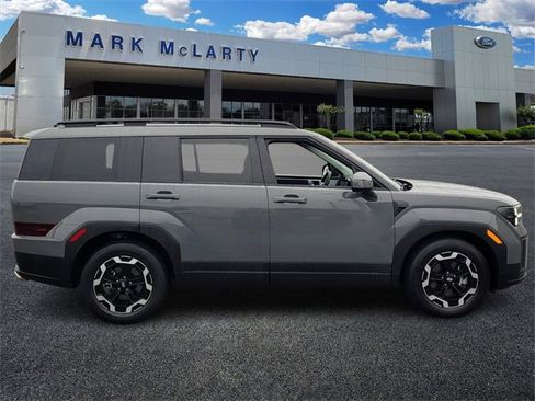 Used 2024 Hyundai Santa Fe SEL image 2