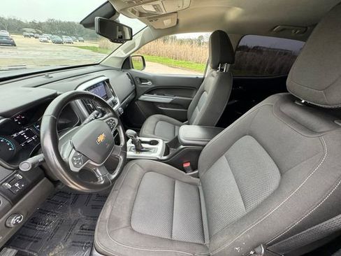 Used 2022 Chevrolet Colorado LT w/ Safety Package image 28