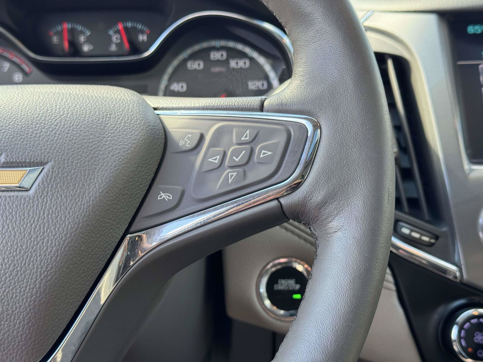 Used 2017 Chevrolet Cruze Premier FWD image 8