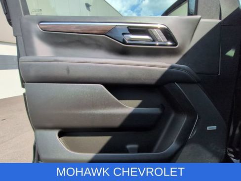 Certified 2025 Chevrolet Tahoe Premier AWD/4WD image 24