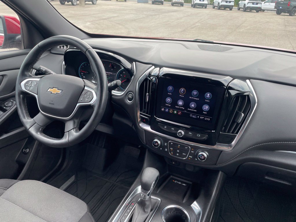 Used 2023 Chevrolet Traverse LT FWD image 32