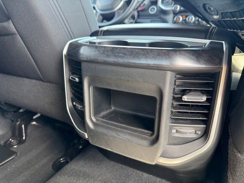 Used 2024 RAM 2500 Big Horn w/ Sport Appearance Package AWD/4WD image 19