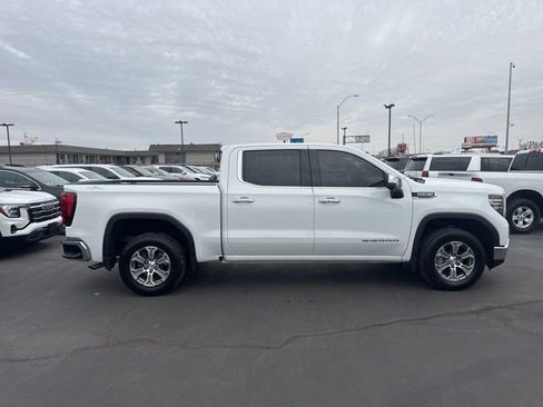 Used 2025 GMC Sierra 1500 SLT image 2