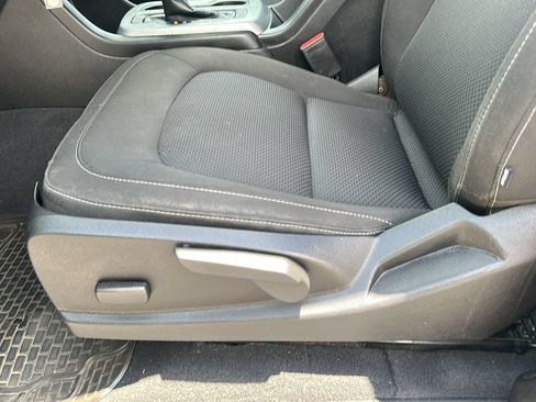 Used 2019 Chevrolet Colorado LT w/ LT Convenience Package RWD image 16