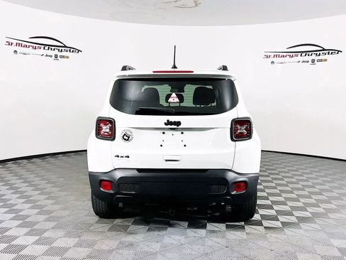 Used 2023 Jeep Renegade Latitude AWD/4WD image 7