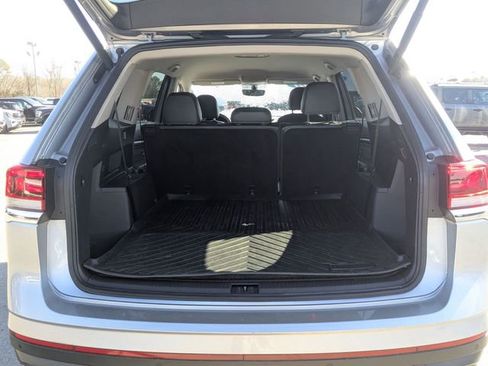 Used 2021 Volkswagen Atlas SE image 23
