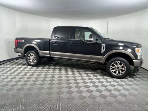 Used 2022 Ford F250 King Ranch w/ FX4 Off-Road Package image 6