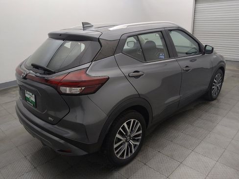 Used 2022 Nissan Kicks SV FWD image 9